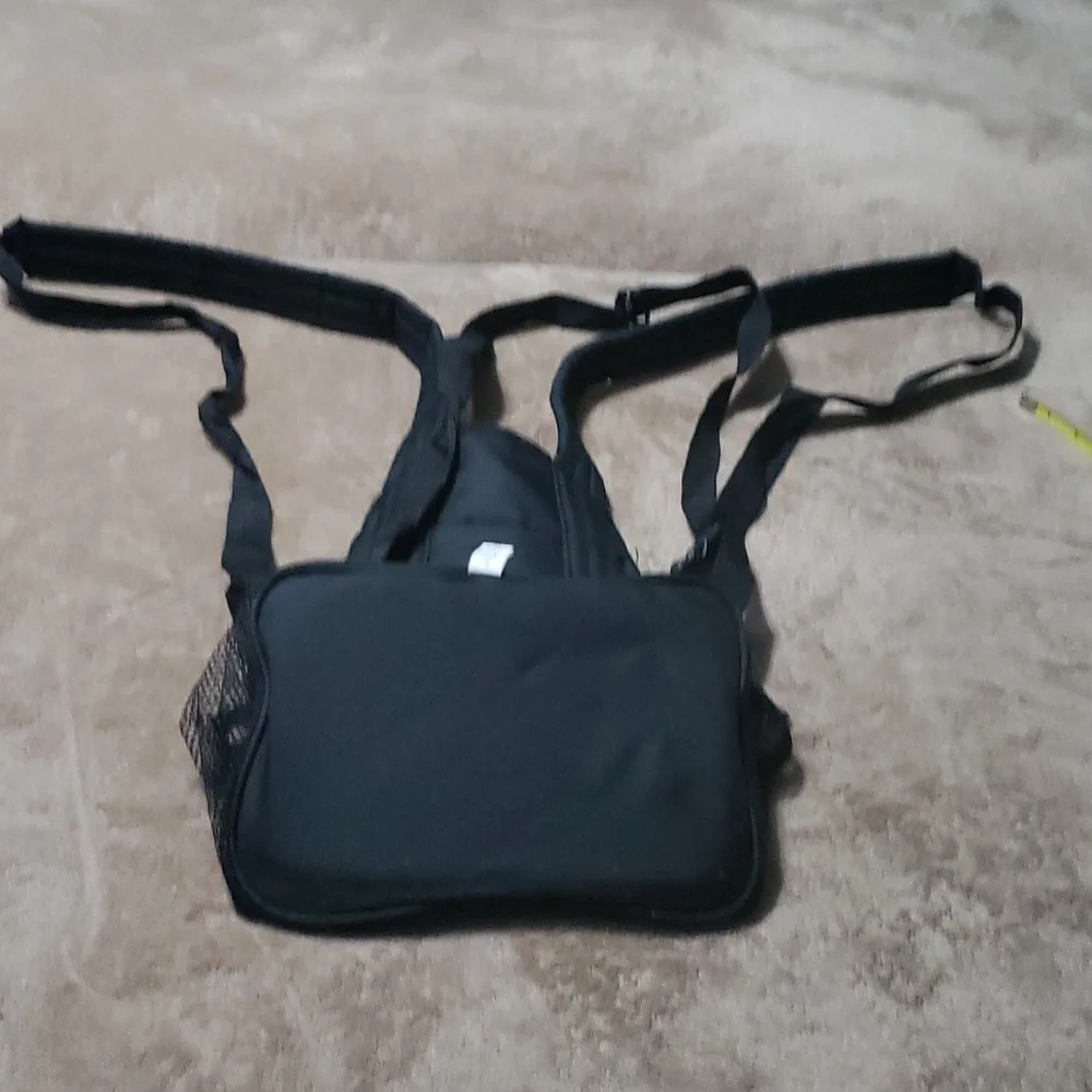 OUTWARD HOUND Carrier